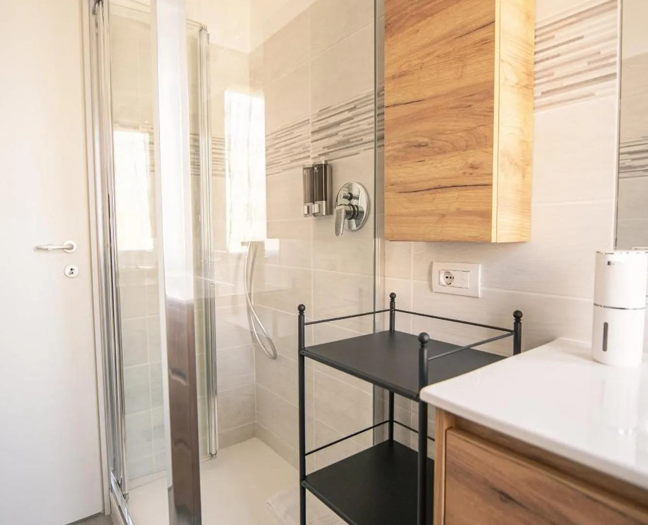 Frenk Humanitas & Forum Stay Rozzano Italien